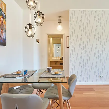 Apartment T1 Moderno No Parque Das Nacoes *